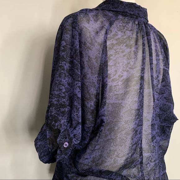 Sheer Blue Snake Print Top - Picture 6 of 8